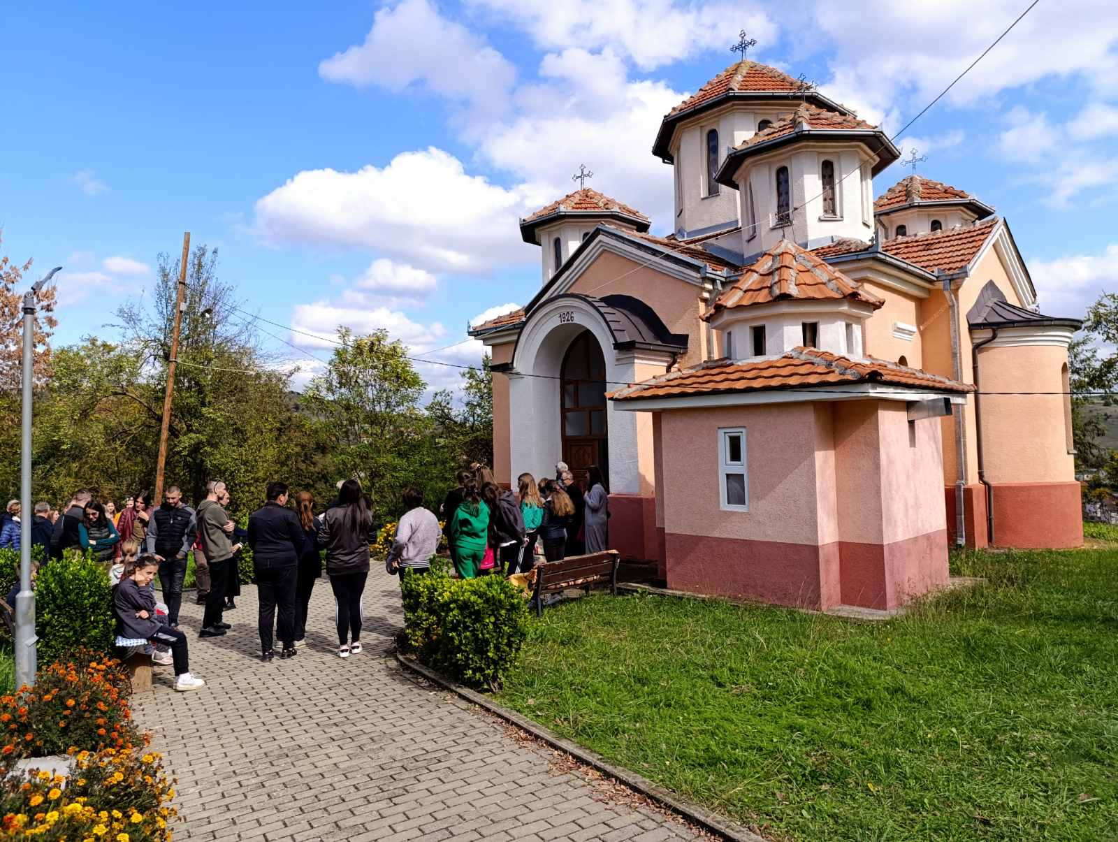 IMG-ece9ad5e2d0d9ba20c96022c3e11df81-V